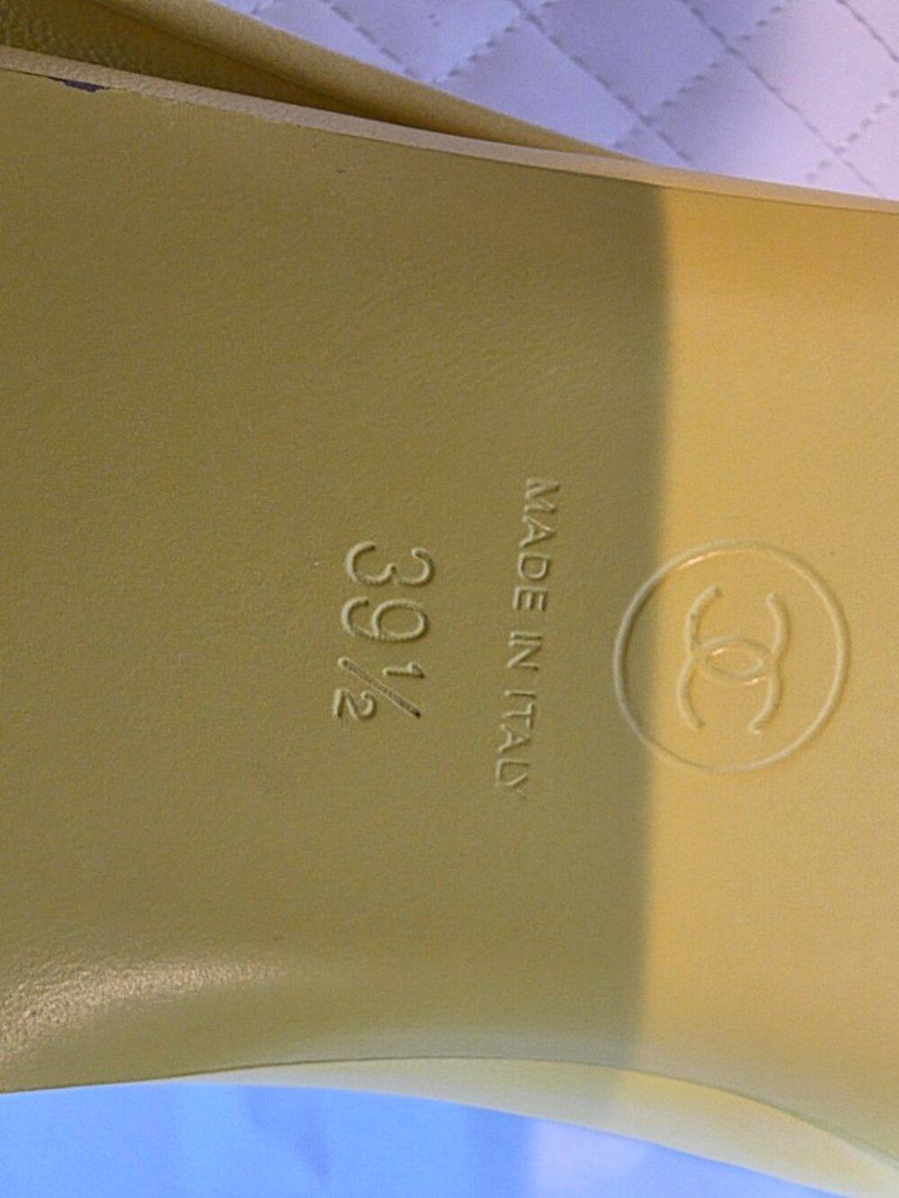 CHANEL Yellow Leather Ballet Flats Gold Chain Size 39.5 - Picture 8 of 8